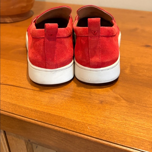 Vionic red loafer - Picture 4 of 8